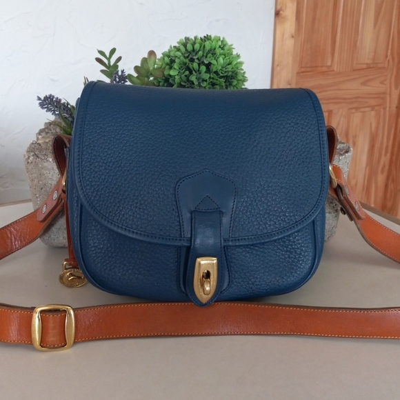 Dooney & Bourke, 1996 AWL Equestrian, Sporting Pouch - Picture 7 of 16